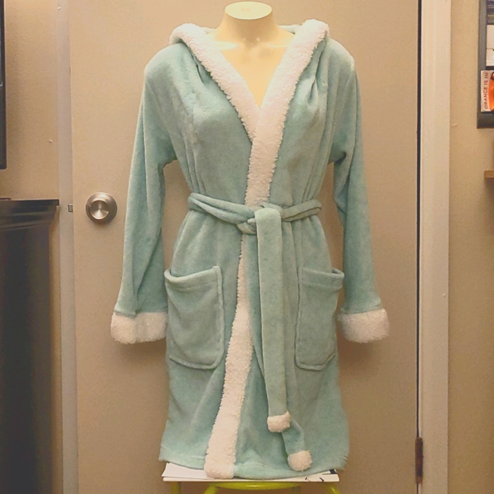Ulta Beauty | Mint Green Plush Bath Robe w/Hood